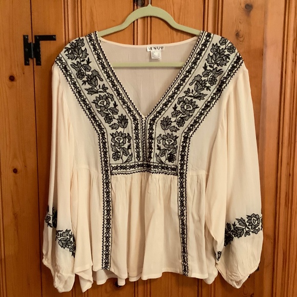 VENUS Tops - Final Clearance 2 for $10 New Venus Boho Top